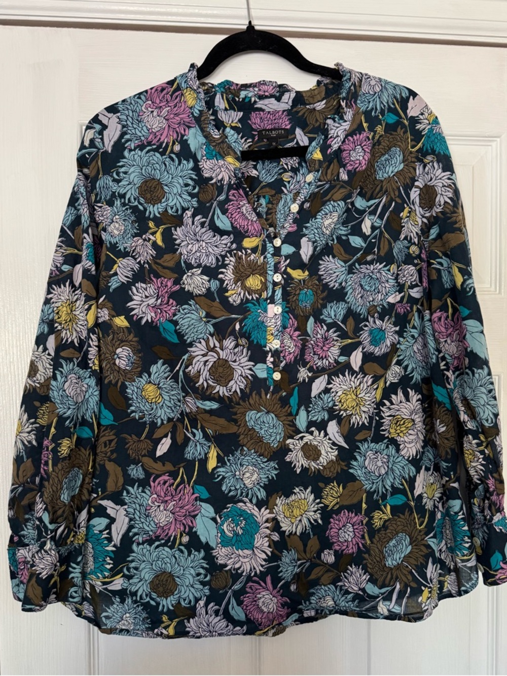 Talbots Navy Blue Floral Button-Front Blouse in 1X